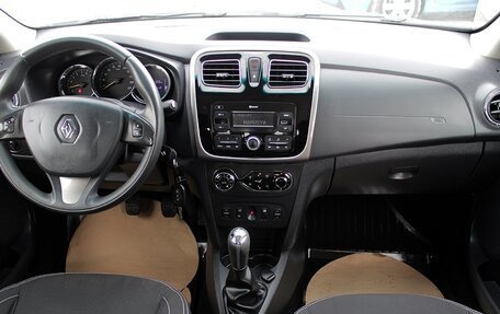 Renault Logan II, 2017 год, 899 000 рублей, 7 фотография