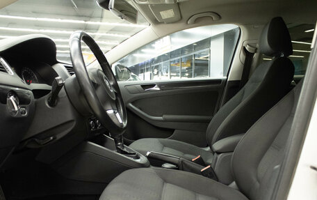 Volkswagen Jetta VI, 2011 год, 999 000 рублей, 10 фотография