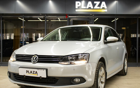 Volkswagen Jetta VI, 2011 год, 999 000 рублей, 5 фотография