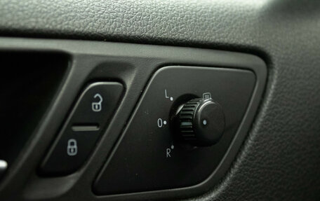 Volkswagen Jetta VI, 2011 год, 999 000 рублей, 15 фотография