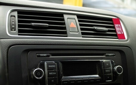 Volkswagen Jetta VI, 2011 год, 999 000 рублей, 19 фотография