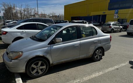 Toyota Platz, 2001 год, 300 000 рублей, 2 фотография