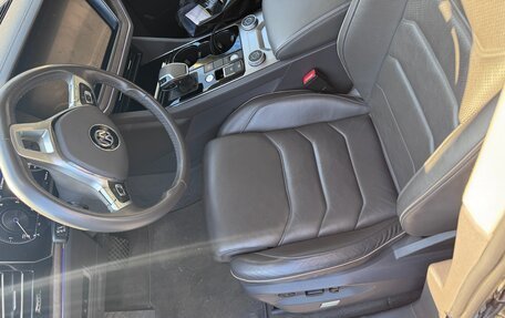 Volkswagen Touareg III, 2018 год, 5 000 000 рублей, 4 фотография