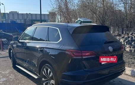 Volkswagen Touareg III, 2018 год, 5 000 000 рублей, 2 фотография