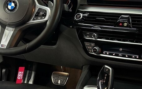 BMW 5 серия, 2020 год, 5 400 000 рублей, 5 фотография