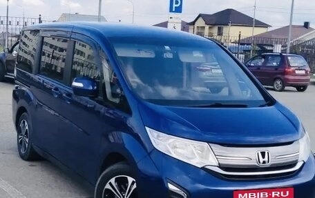 Honda Stepwgn IV, 2016 год, 1 550 000 рублей, 2 фотография