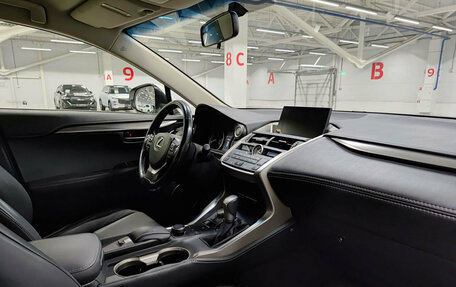 Lexus NX I, 2017 год, 2 570 000 рублей, 13 фотография