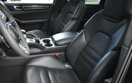 Porsche Cayenne III, 2021 год, 9 990 000 рублей, 13 фотография