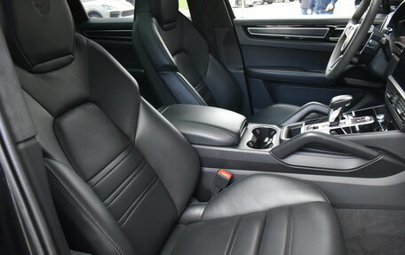 Porsche Cayenne III, 2021 год, 9 990 000 рублей, 17 фотография