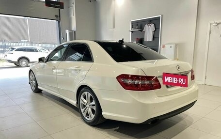 Mercedes-Benz E-Класс, 2011 год, 1 500 000 рублей, 6 фотография