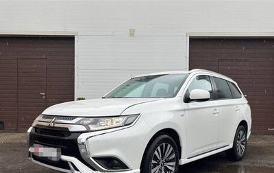 Mitsubishi Outlander III рестайлинг 3, 2022 год, 2 180 000 рублей, 1 фотография