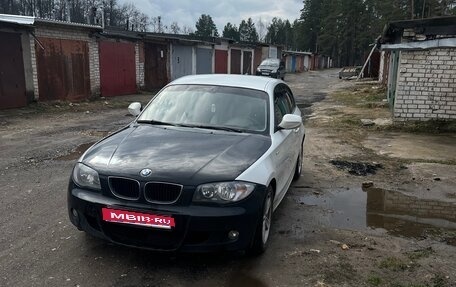 BMW 1 серия, 2010 год, 800 000 рублей, 1 фотография