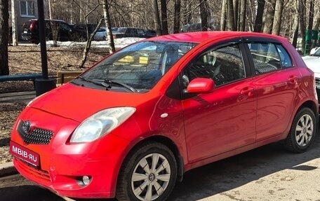 Toyota Yaris III рестайлинг, 2008 год, 500 000 рублей, 1 фотография