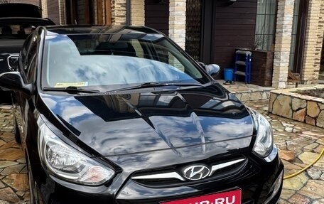 Hyundai Solaris II рестайлинг, 2013 год, 890 000 рублей, 1 фотография