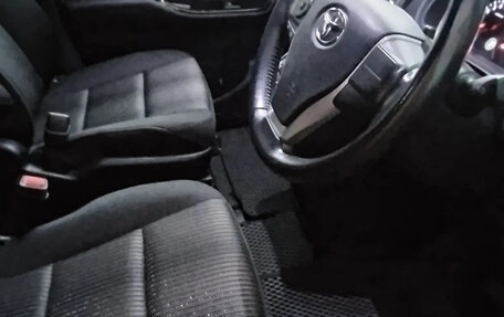 Toyota Voxy III, 2019 год, 2 450 000 рублей, 7 фотография