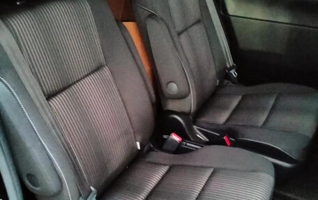 Toyota Voxy III, 2019 год, 2 450 000 рублей, 12 фотография