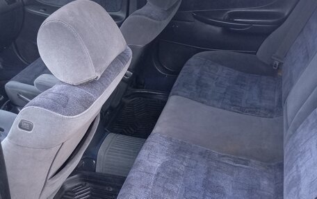 Mazda 626, 1999 год, 210 000 рублей, 9 фотография