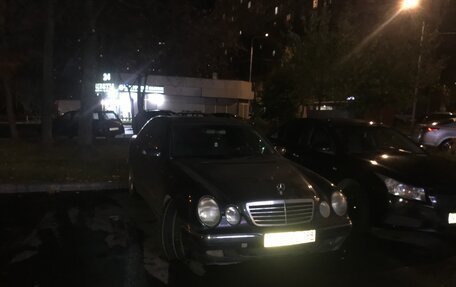 Mercedes-Benz E-Класс, 2001 год, 7 фотография