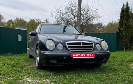 Mercedes-Benz E-Класс, 2001 год, 11 фотография