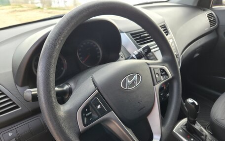 Hyundai Solaris II рестайлинг, 2015 год, 1 090 000 рублей, 13 фотография