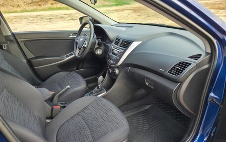 Hyundai Solaris II рестайлинг, 2015 год, 1 090 000 рублей, 9 фотография