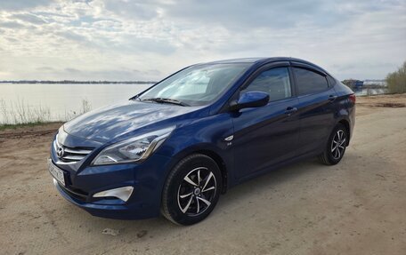 Hyundai Solaris II рестайлинг, 2015 год, 1 090 000 рублей, 2 фотография