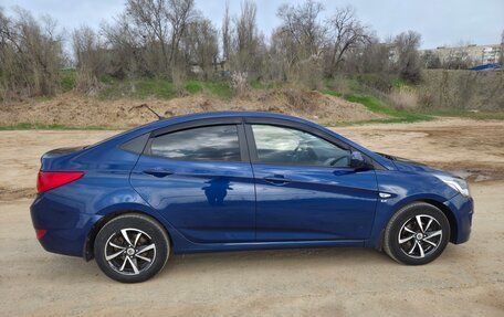 Hyundai Solaris II рестайлинг, 2015 год, 1 090 000 рублей, 7 фотография