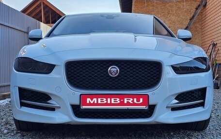 Jaguar XE I рестайлинг, 2019 год, 2 700 000 рублей, 2 фотография