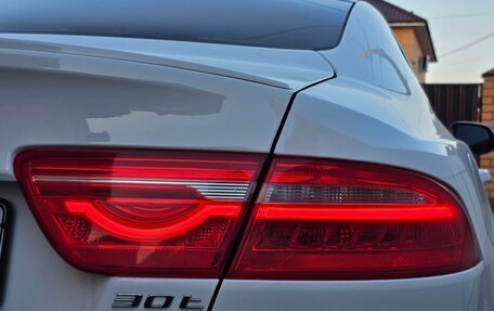 Jaguar XE I рестайлинг, 2019 год, 2 700 000 рублей, 8 фотография