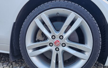 Jaguar XE I рестайлинг, 2019 год, 2 700 000 рублей, 9 фотография