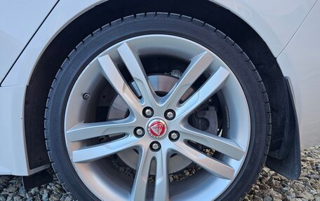 Jaguar XE I рестайлинг, 2019 год, 2 700 000 рублей, 10 фотография