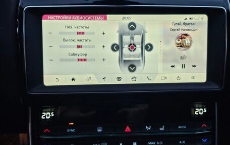 Jaguar XE I рестайлинг, 2019 год, 2 700 000 рублей, 23 фотография