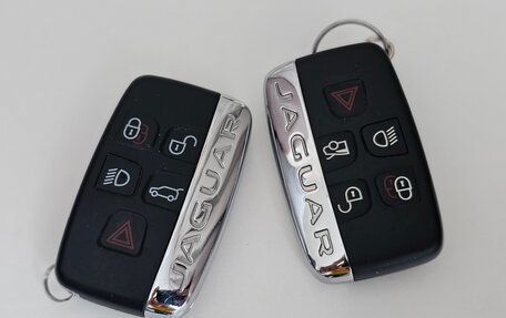 Jaguar XE I рестайлинг, 2019 год, 2 700 000 рублей, 29 фотография