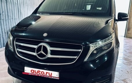 Mercedes-Benz V-Класс, 2014 год, 3 200 000 рублей, 2 фотография