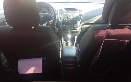 KIA cee'd I рестайлинг, 2010 год, 850 000 рублей, 2 фотография