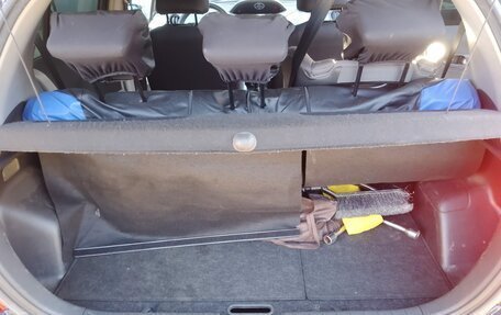 Toyota Yaris III рестайлинг, 2008 год, 650 000 рублей, 5 фотография