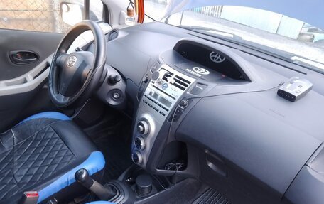 Toyota Yaris III рестайлинг, 2008 год, 650 000 рублей, 4 фотография