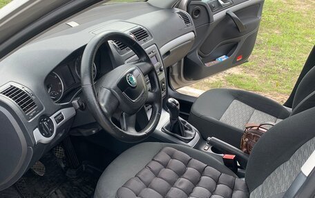 Skoda Octavia, 2011 год, 755 000 рублей, 3 фотография