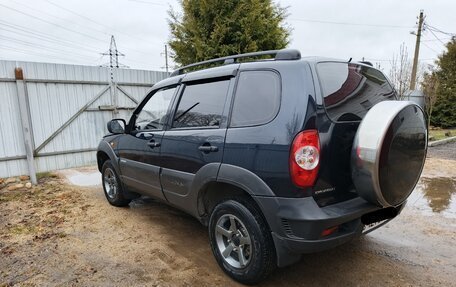 Chevrolet Niva I рестайлинг, 2009 год, 438 000 рублей, 4 фотография