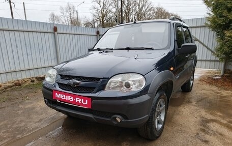 Chevrolet Niva I рестайлинг, 2009 год, 438 000 рублей, 2 фотография