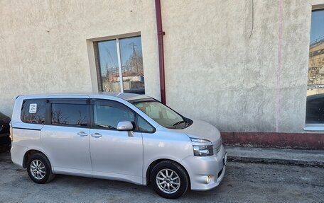 Toyota Voxy II, 2009 год, 1 100 000 рублей, 5 фотография