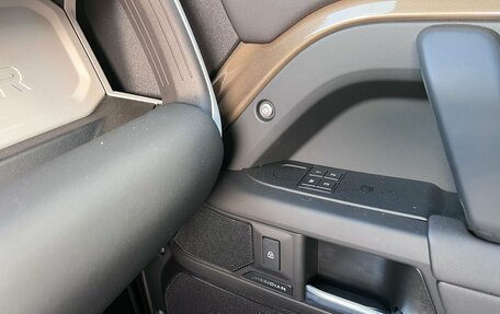 Land Rover Defender II, 2024 год, 13 690 000 рублей, 12 фотография