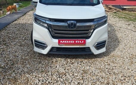 Honda Stepwgn IV, 2019 год, 2 450 000 рублей, 1 фотография