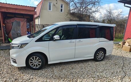 Honda Stepwgn IV, 2019 год, 2 450 000 рублей, 3 фотография