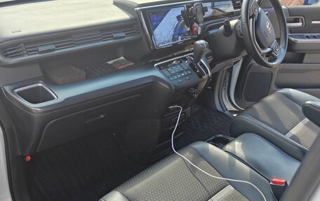 Honda Stepwgn IV, 2019 год, 2 450 000 рублей, 9 фотография