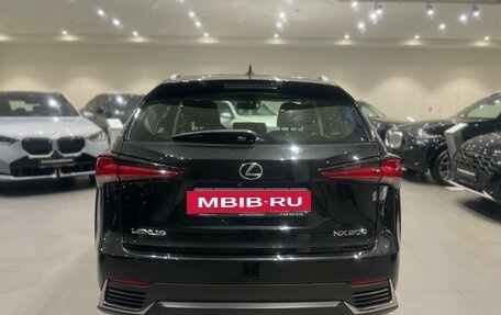 Lexus NX I, 2018 год, 2 875 000 рублей, 5 фотография