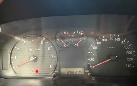 Hyundai Sonata IV рестайлинг, 2005 год, 380 000 рублей, 2 фотография