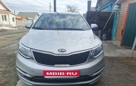 KIA Rio III рестайлинг, 2015 год, 1 090 000 рублей, 6 фотография