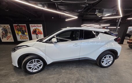 Toyota C-HR I рестайлинг, 2020 год, 2 300 000 рублей, 2 фотография