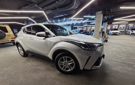 Toyota C-HR I рестайлинг, 2020 год, 2 300 000 рублей, 5 фотография